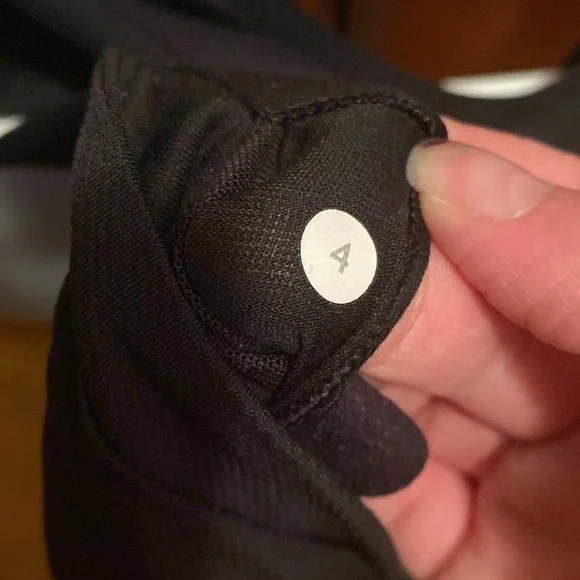 Lululemon tank - Picture 4 of 6